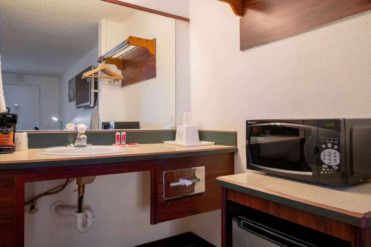 Econo Lodge Кент Екстер'єр фото